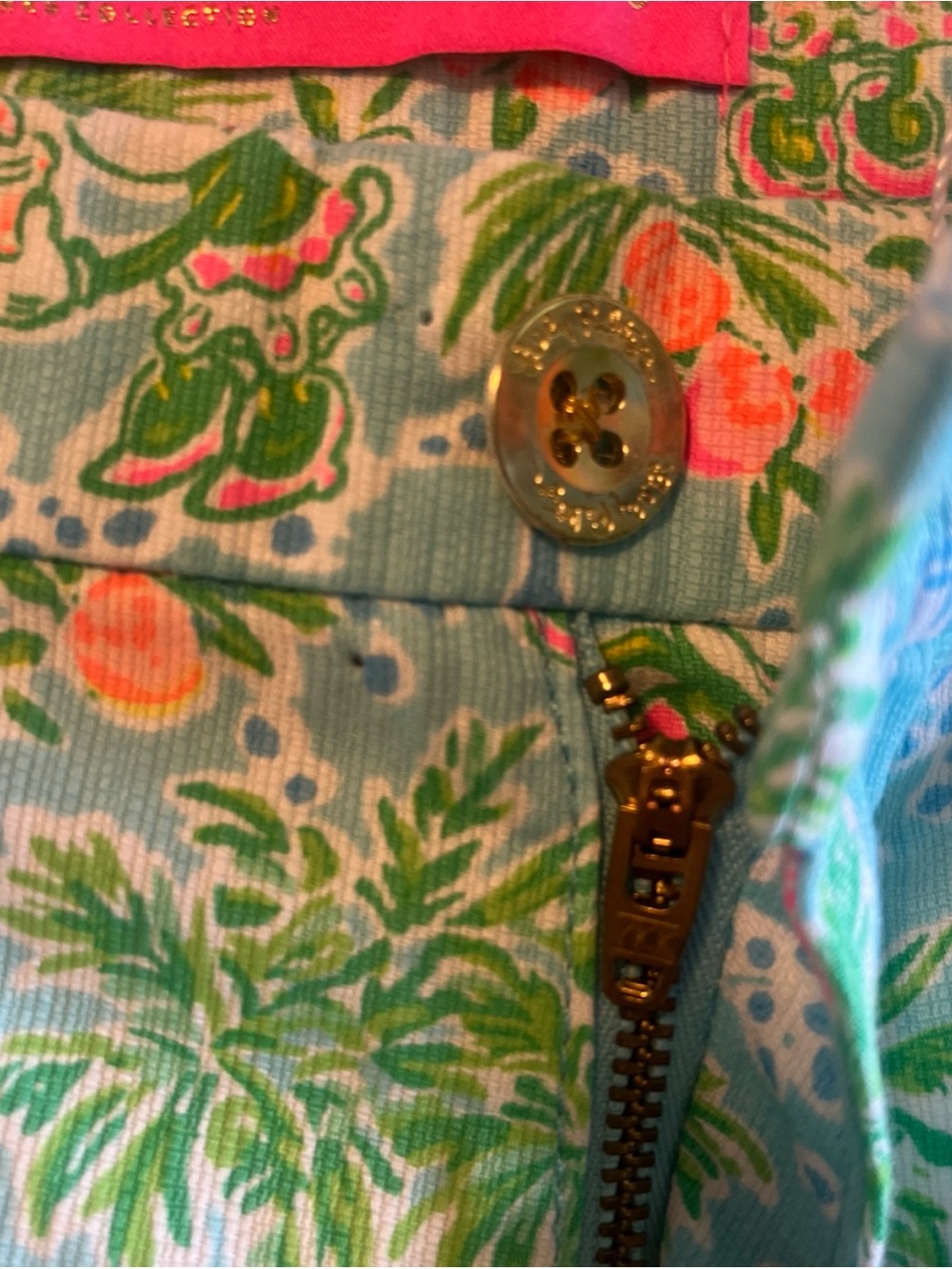 Lilly Pulitzer x Disney Buttercup Lilly Loves Disney Shorts Women’s Size 14 EUC - Picture 4 of 8